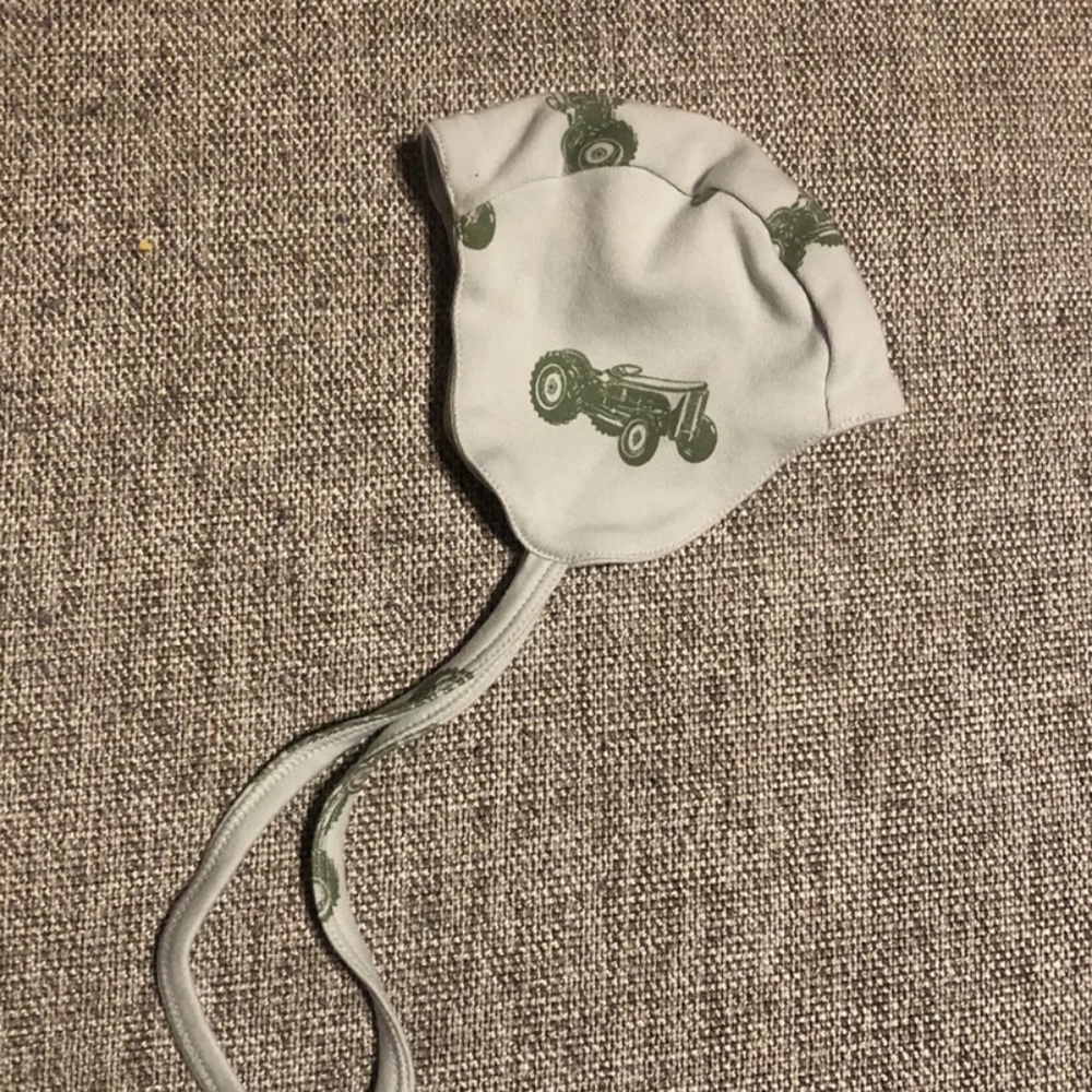 Kate Quinn Tractor Flight Hat